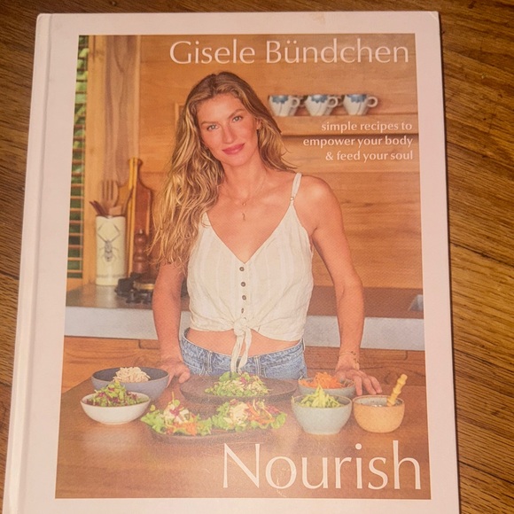 Gisele bundchen Cookbook - Picture 1 of 2